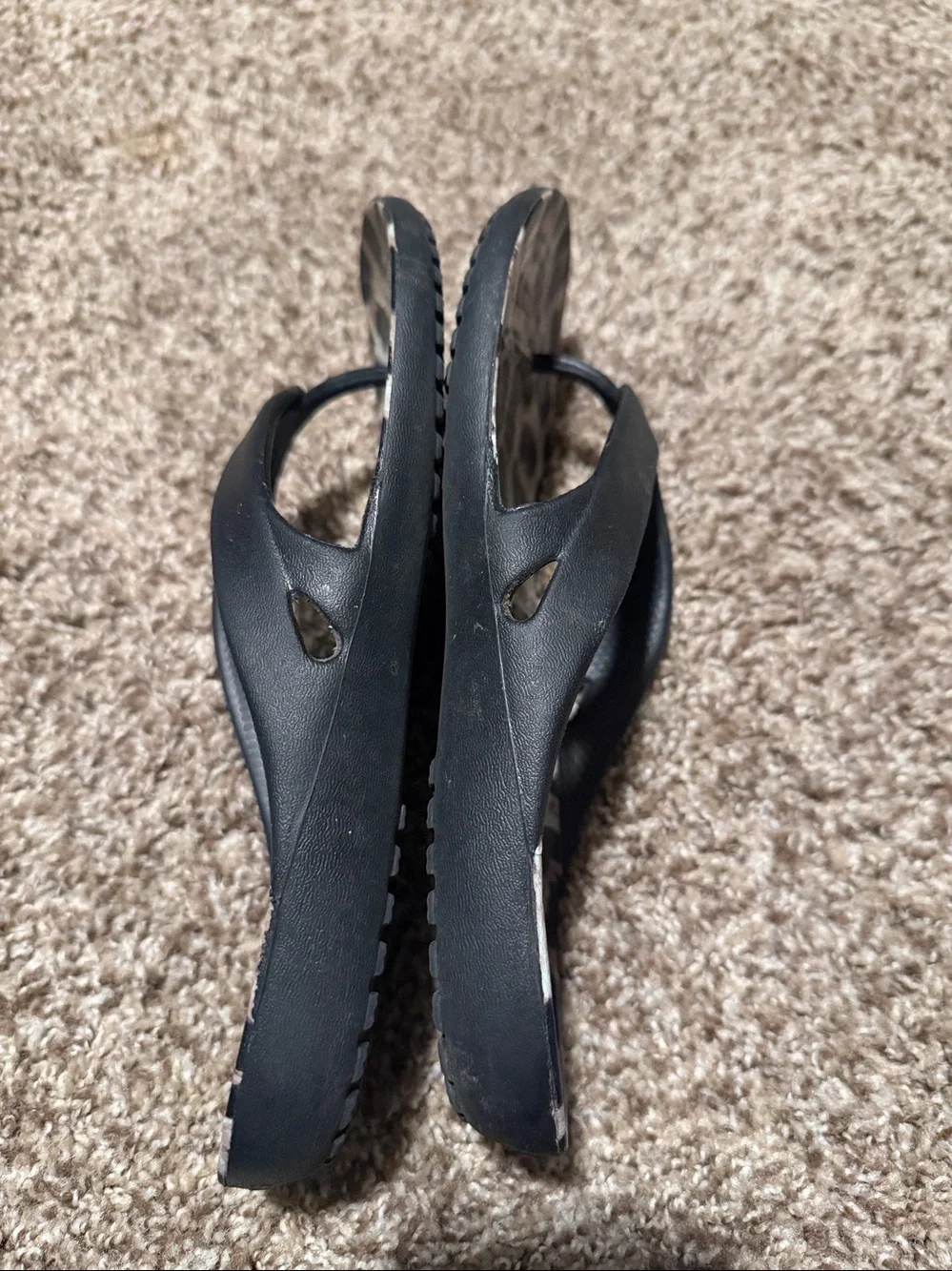 Crocs black & animal print flip-flops (W 7) - EUC! - Picture 7 of 9